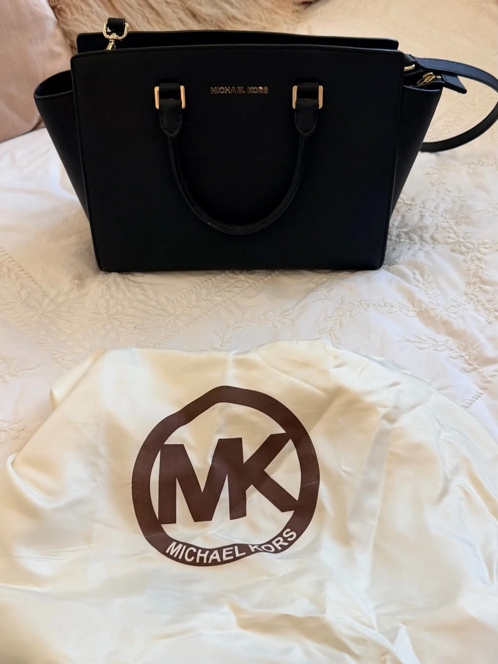 Michael Kors Selma Large Black Saffiano Leather Satchel Gold-Tone Hardware